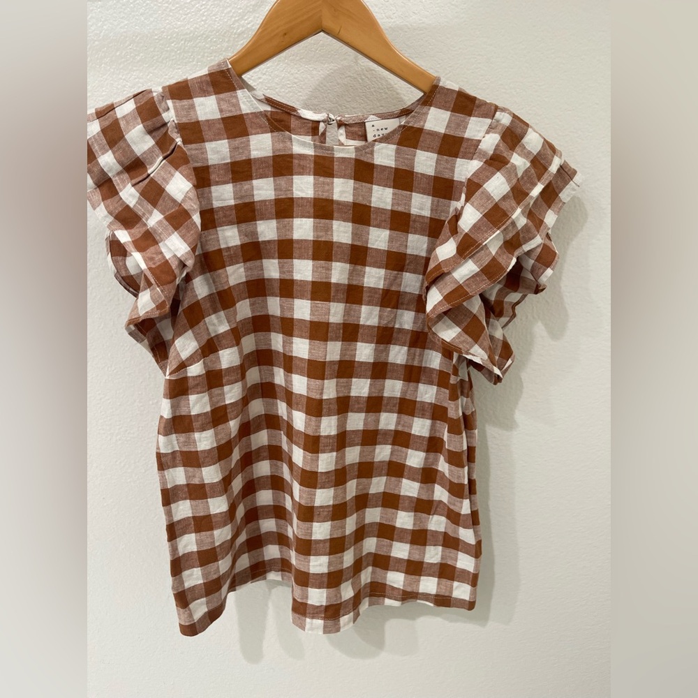 A new Day ruffle sleeves gingham top